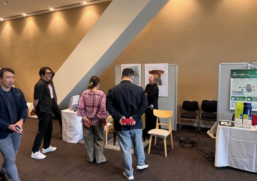 賛助会員による展示コーナーも盛況でした